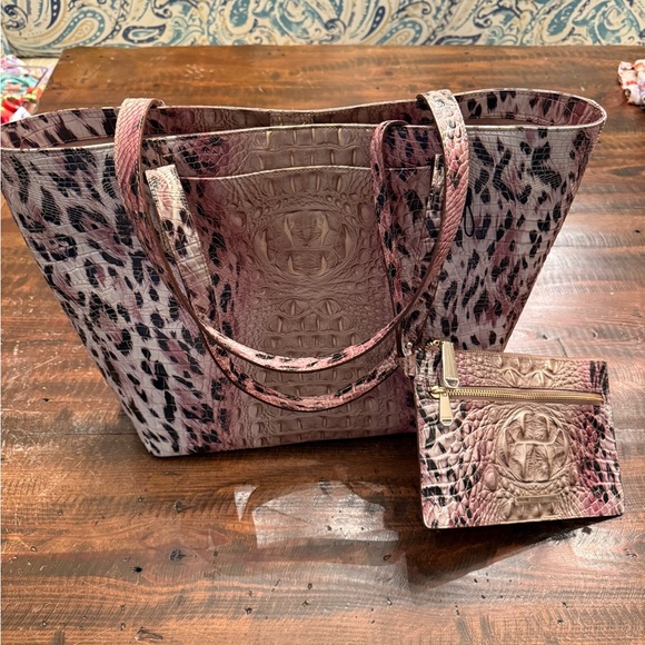 Brahmin Handbags - Brahmin NEW Elegant tan/mauve Patterned Tote Bag